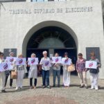 Vecinas reconocen trabajo al personal del TSE